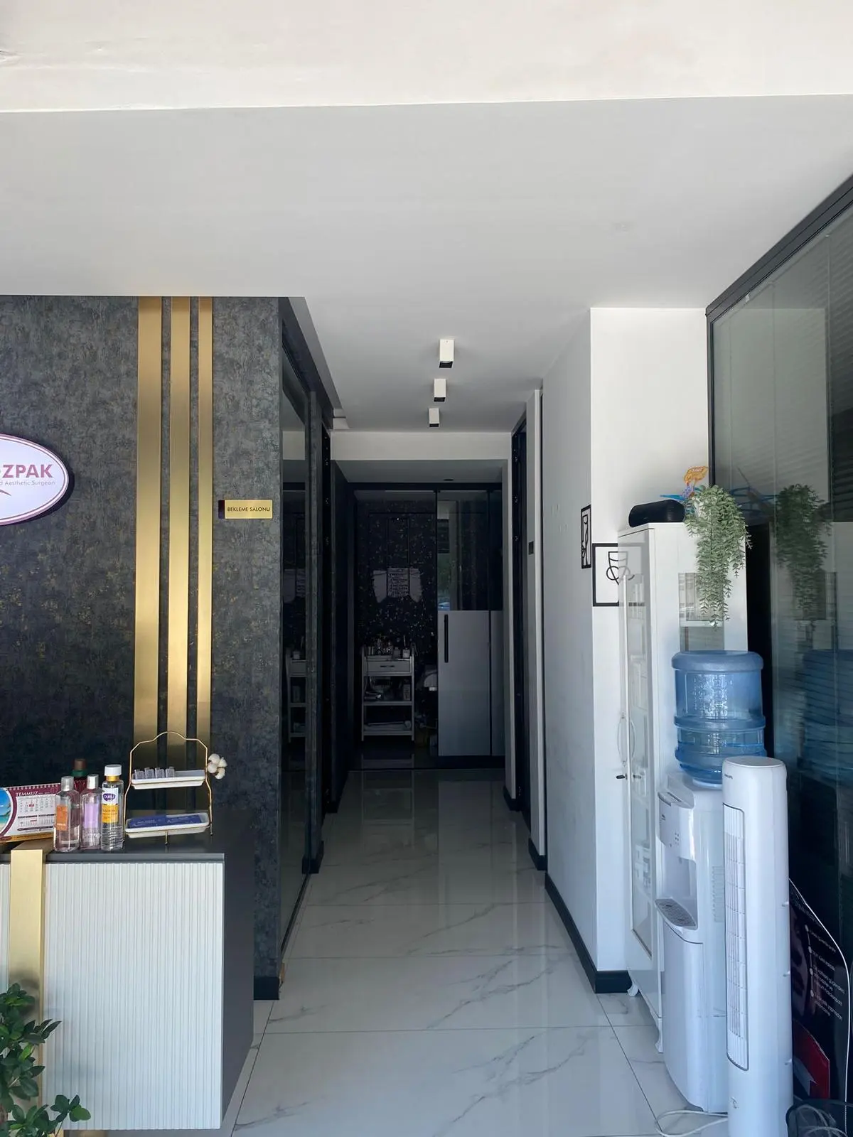 Clinic-provided photograph of Dr Abdullah Anıl Özpak