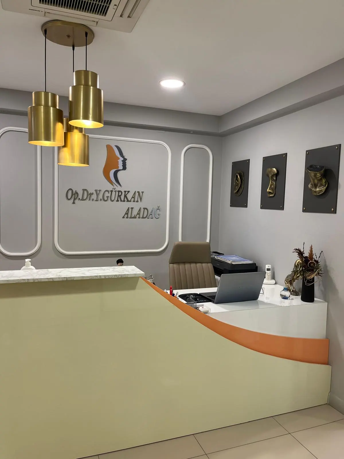 Clinic-provided photograph of Dr Yunus Gürkan Aladağ