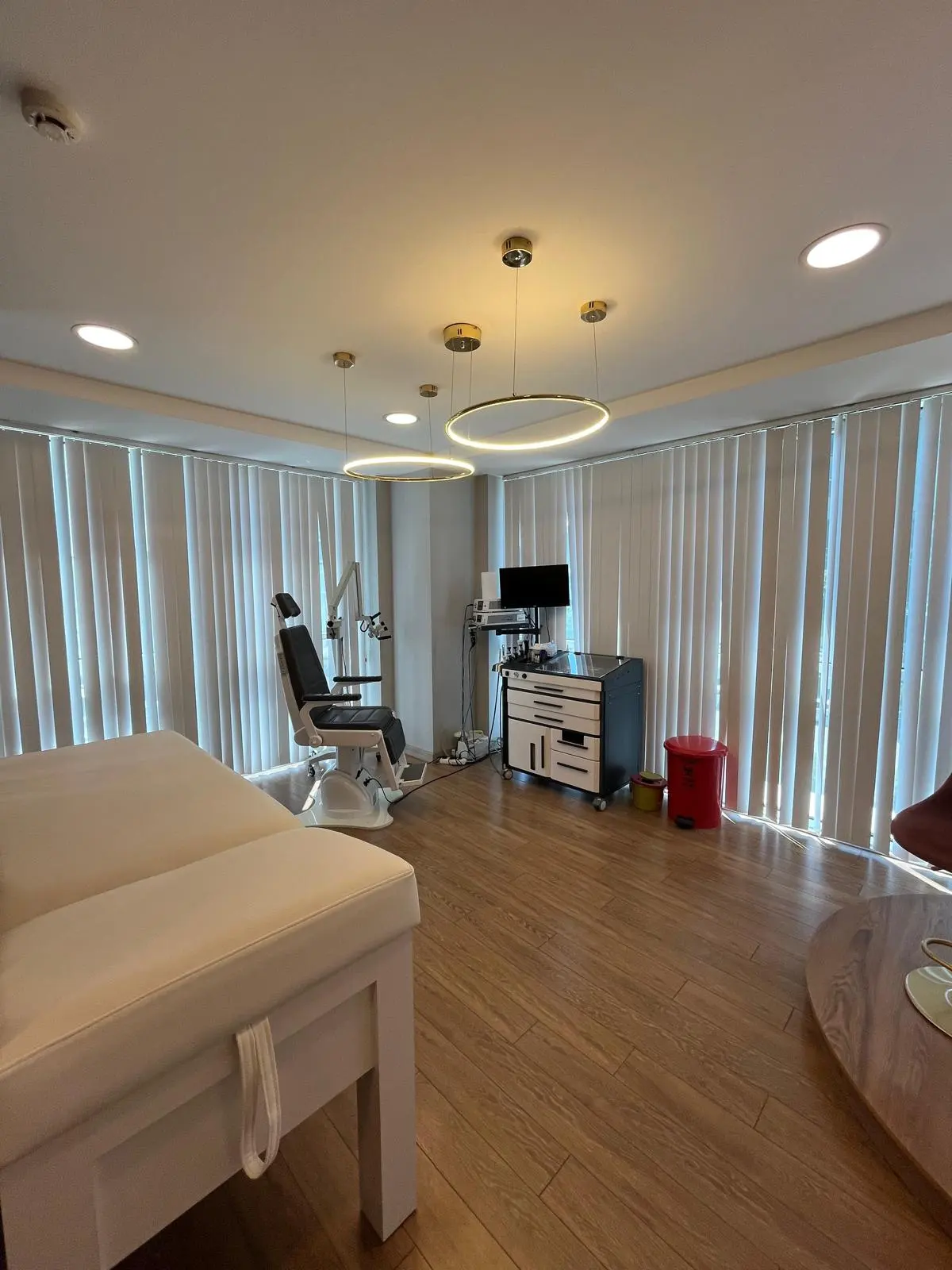 Clinic-provided photograph of Dr Yunus Gürkan Aladağ