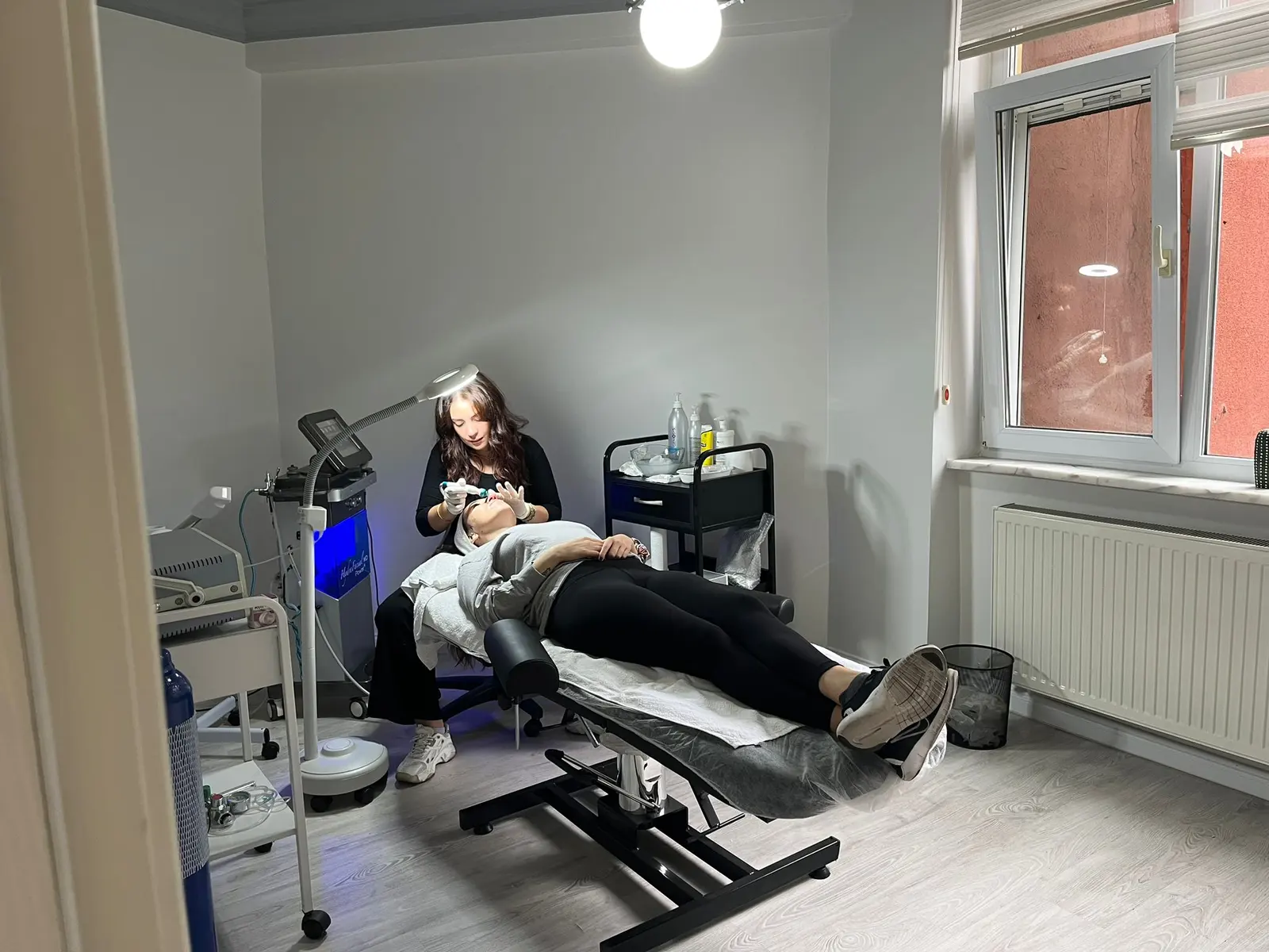 Clinic-provided photograph of Dr Günay Arslan