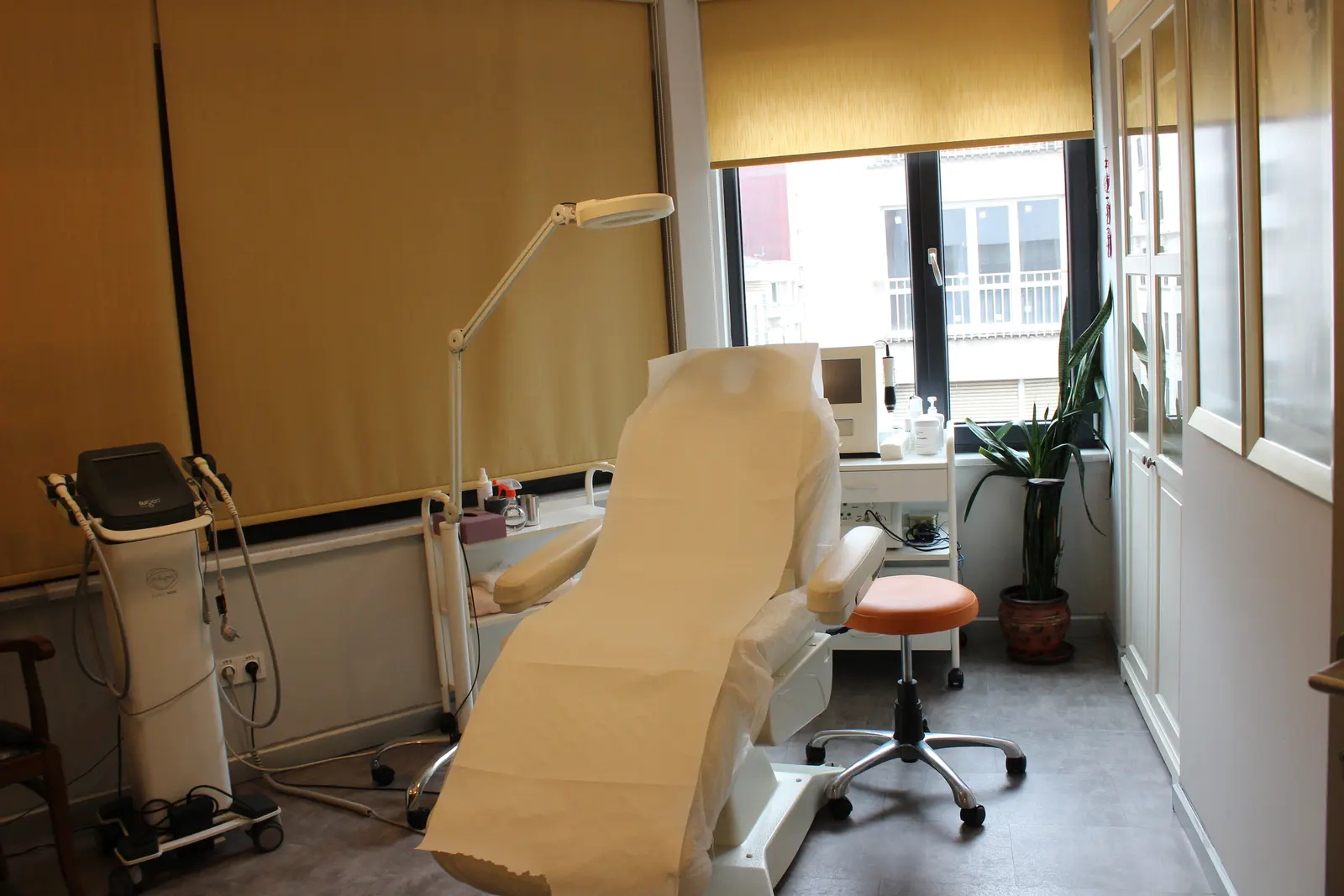 Clinic-provided photograph of Dr Seran Havva Göçer Demirhanoğlu