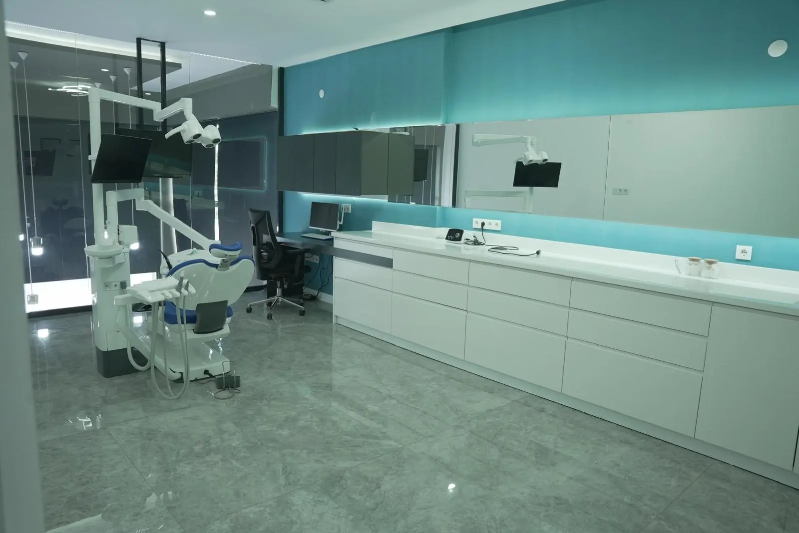 Clinic-provided photograph of Mevsim Antalya Dental Clinic