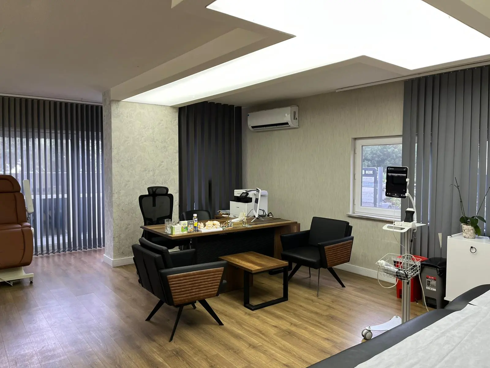 Clinic-provided photograph of Dr Çağlar Karabaş