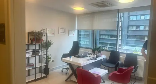 Clinic-provided photograph of Dr Tolga Kırgezen