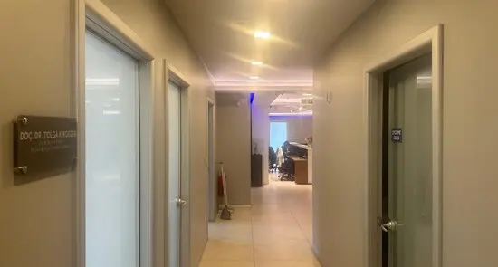 Clinic-provided photograph of Dr Tolga Kırgezen