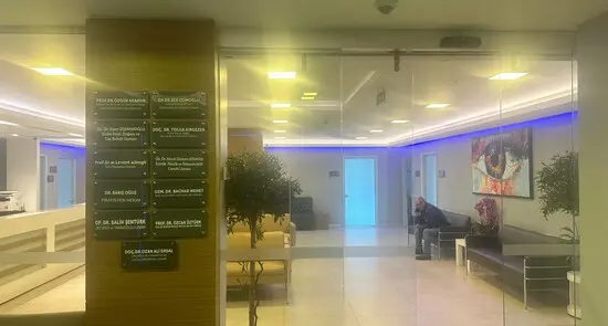 Clinic-provided photograph of Dr Tolga Kırgezen