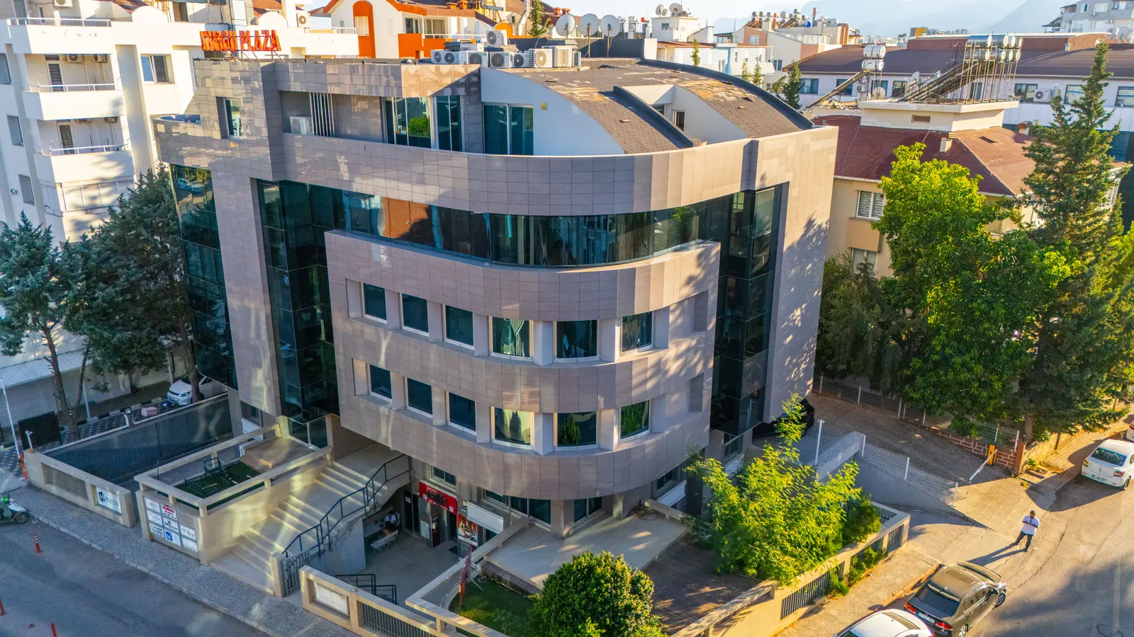 Clinic-provided photograph of Dr Esra İnce