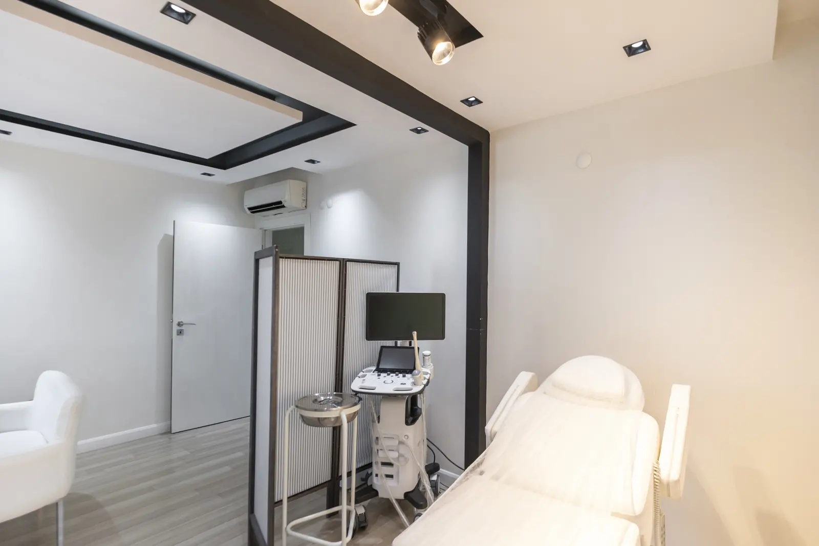 Clinic-provided photograph of Dr Esra İnce