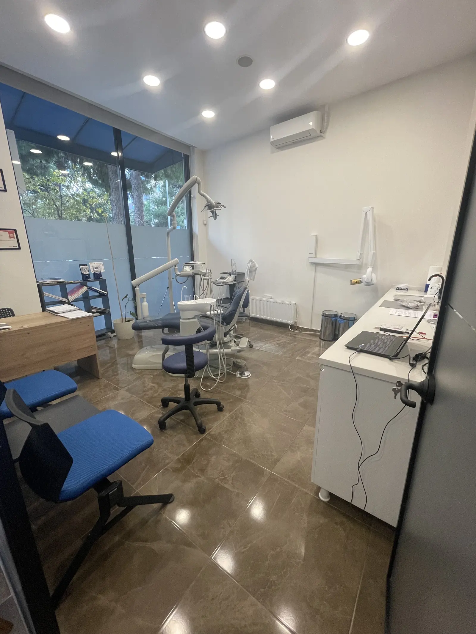 Clinic-provided photograph of Dr Ergün Gökdemir