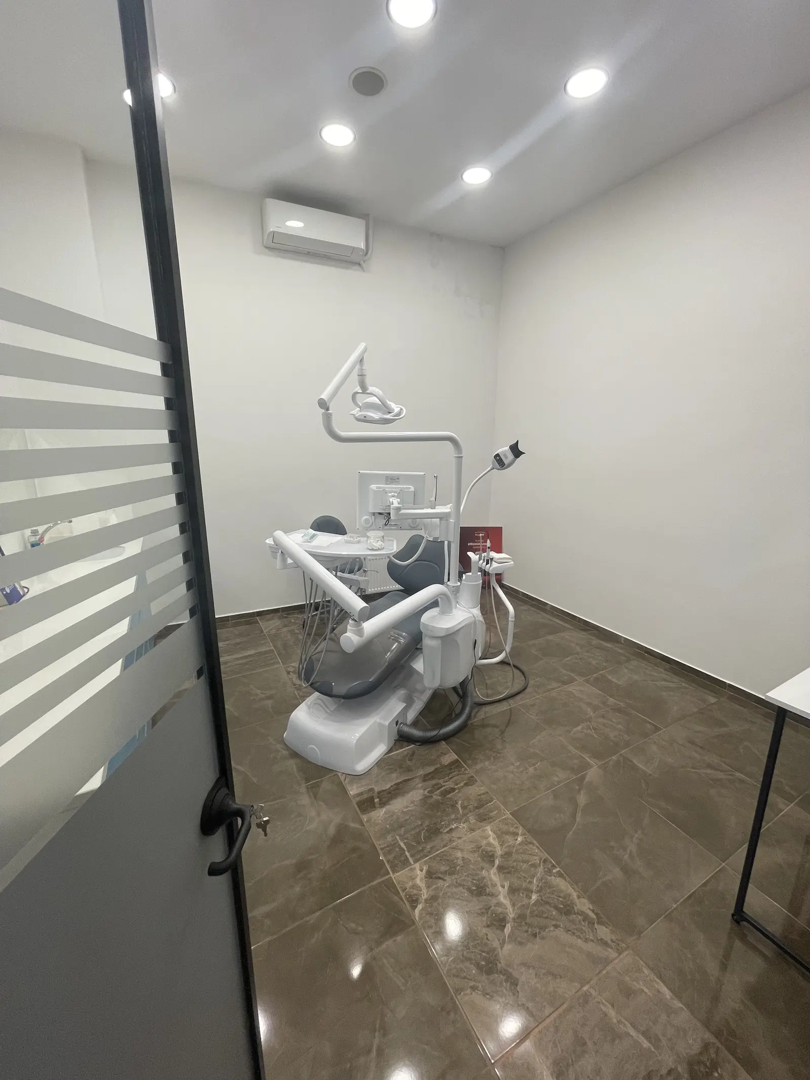 Clinic-provided photograph of Dr Ergün Gökdemir