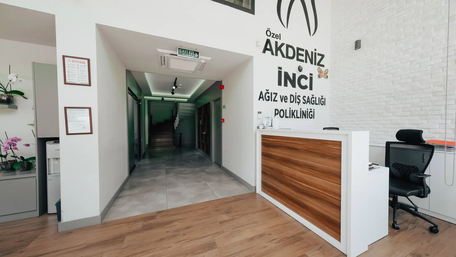 Clinic-provided photograph of Akdeniz İnci Dental Clinic