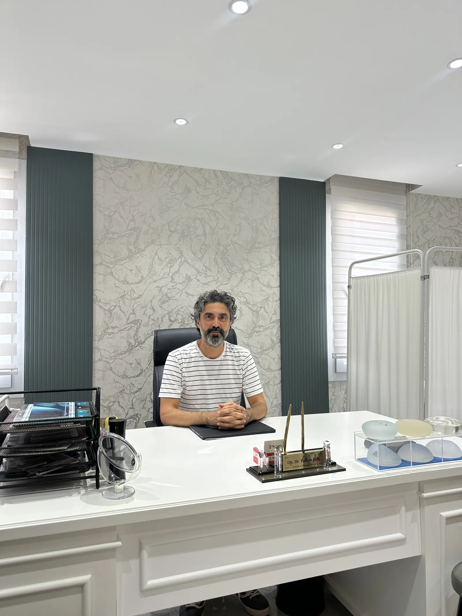 Von der Klinik bereitgestelltes Foto von Dr. Volkan Işık