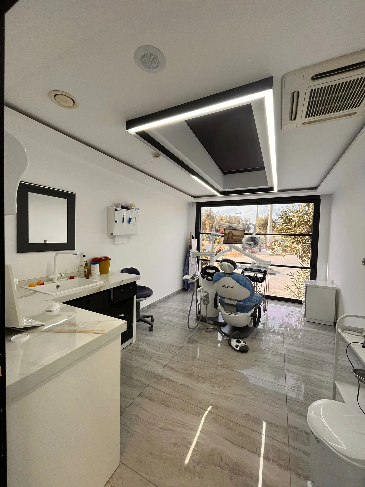 Von der Klinik bereitgestelltes Foto von Barış Işık 2 Zahnklinik