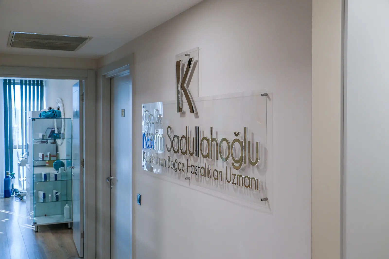 Clinic-provided photograph of Dr Kerim Sadullahoğlu