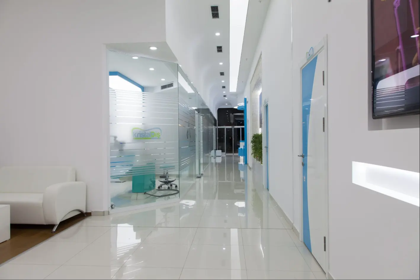 Von der Klinik bereitgestelltes Foto von Kristaldiş Zahnklinik