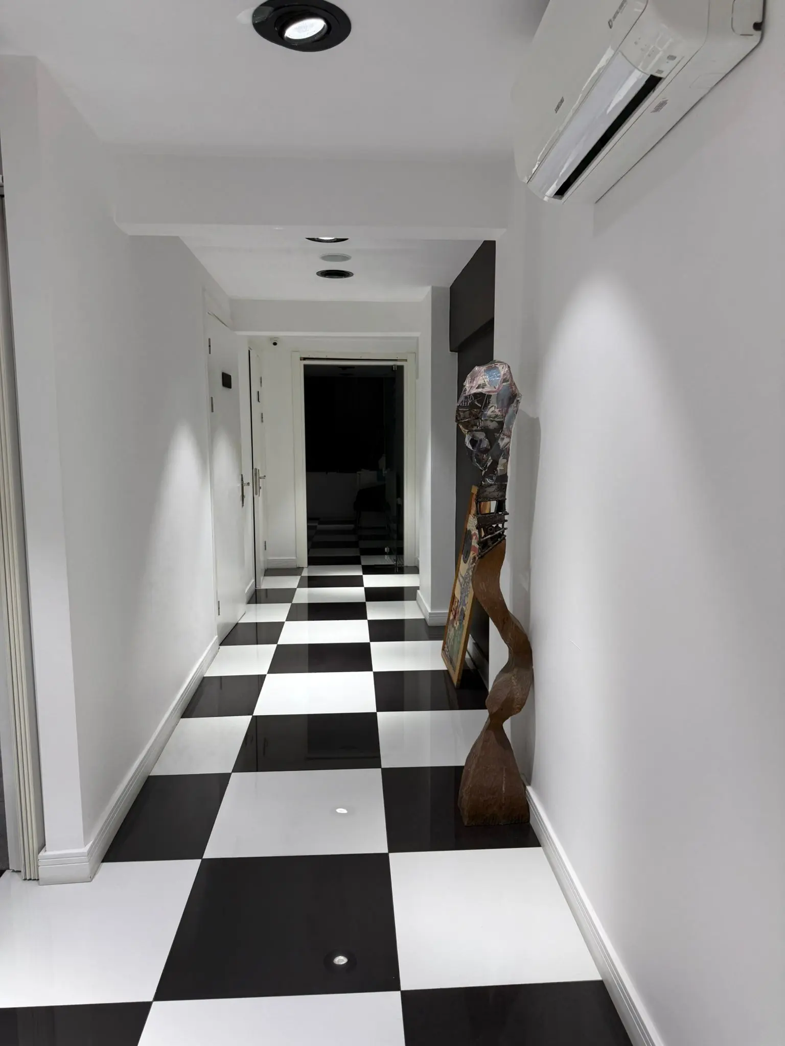 Von der Klinik bereitgestelltes Foto von Flor Zahnklinik