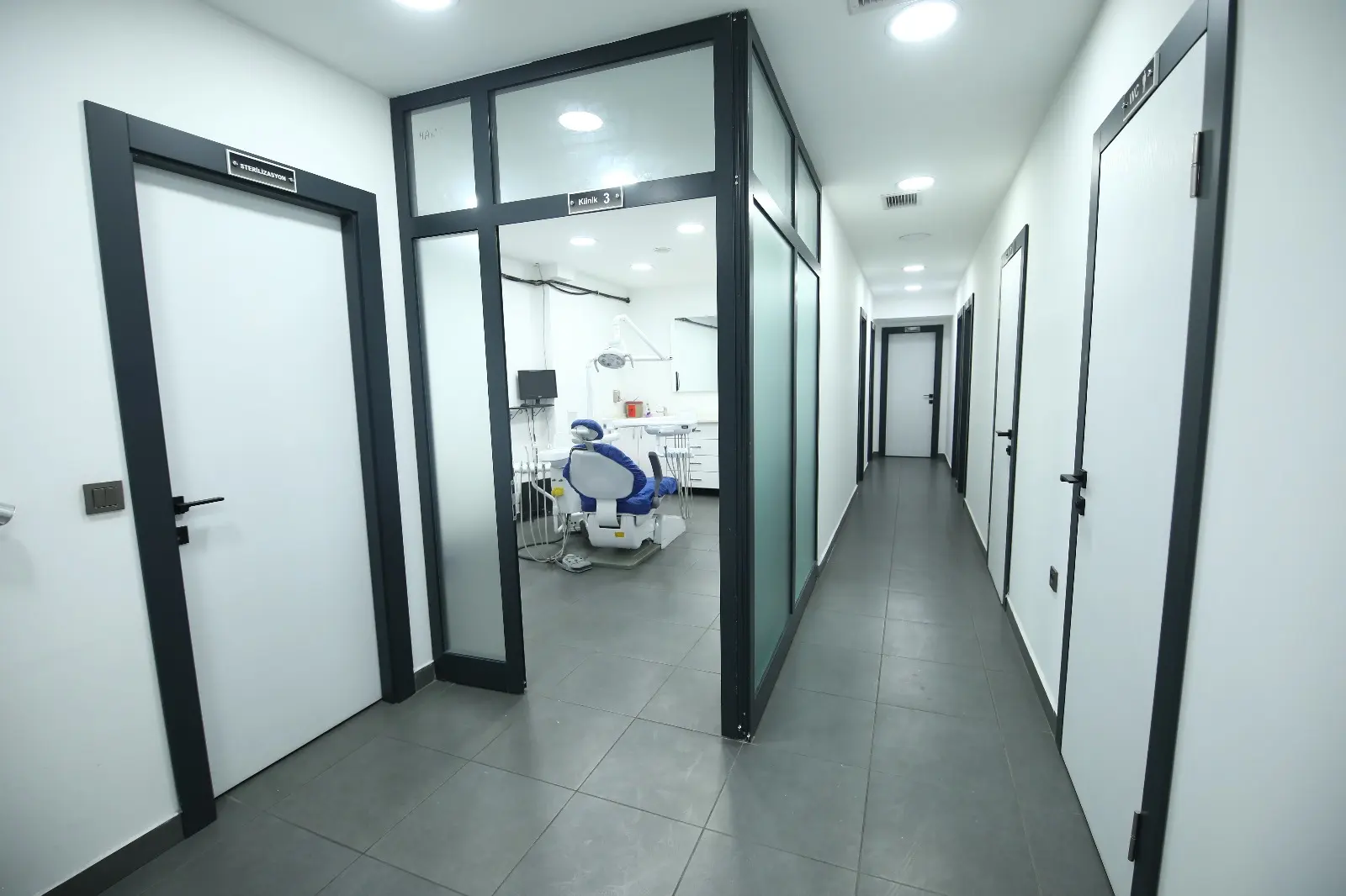 Clinic-provided photograph of Hayat Dent