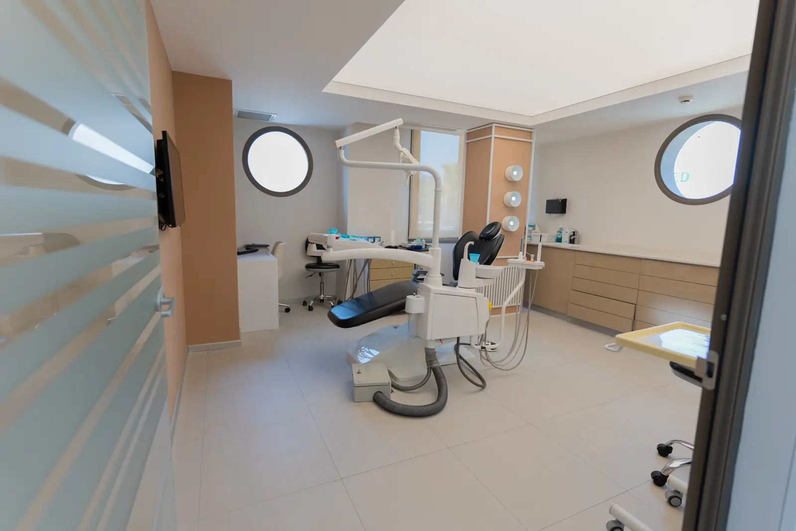 Von der Klinik bereitgestelltes Foto von Ultimadent Zahnklinik