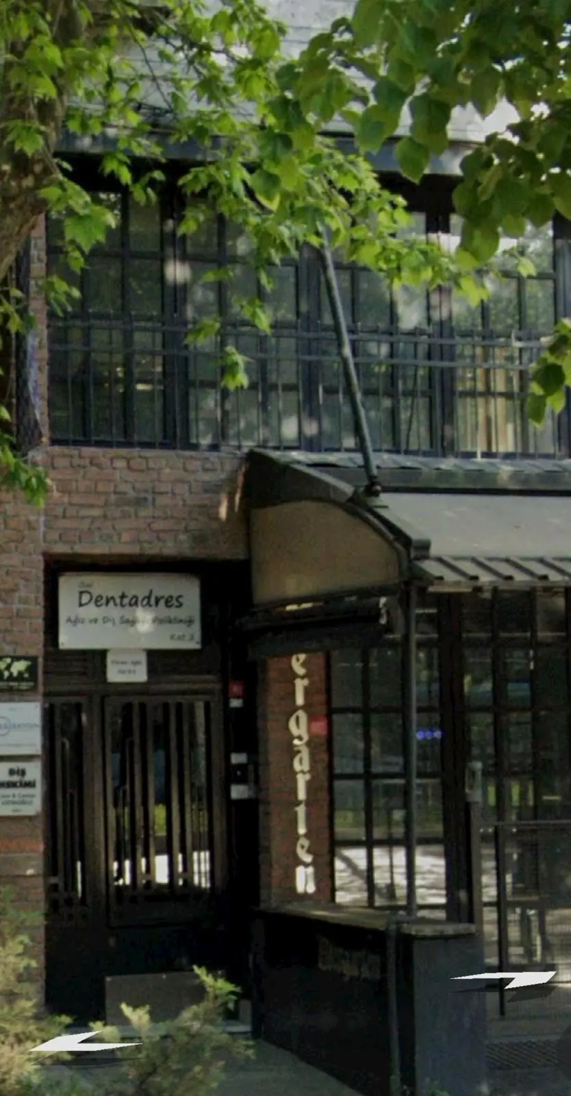 Clinic-provided photograph of Dentadres Dental Clinic