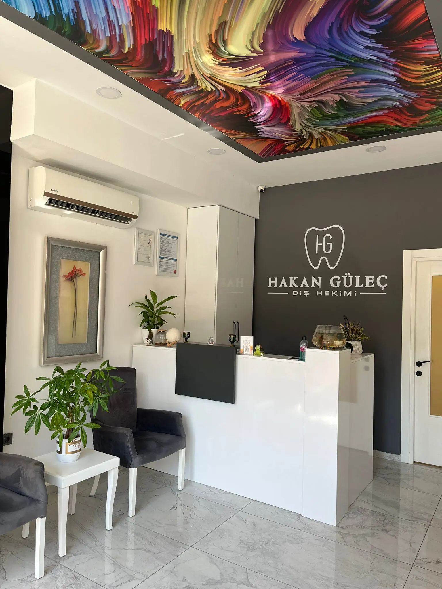 Von der Klinik bereitgestelltes Foto von Dr. Hakan Güleç