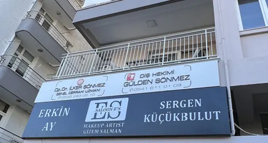 Von der Klinik bereitgestelltes Foto von Dr. İlker Sönmez