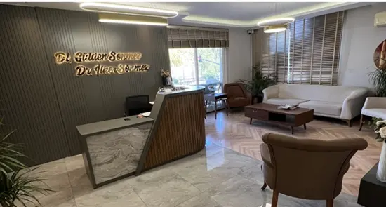 Von der Klinik bereitgestelltes Foto von Dr. İlker Sönmez