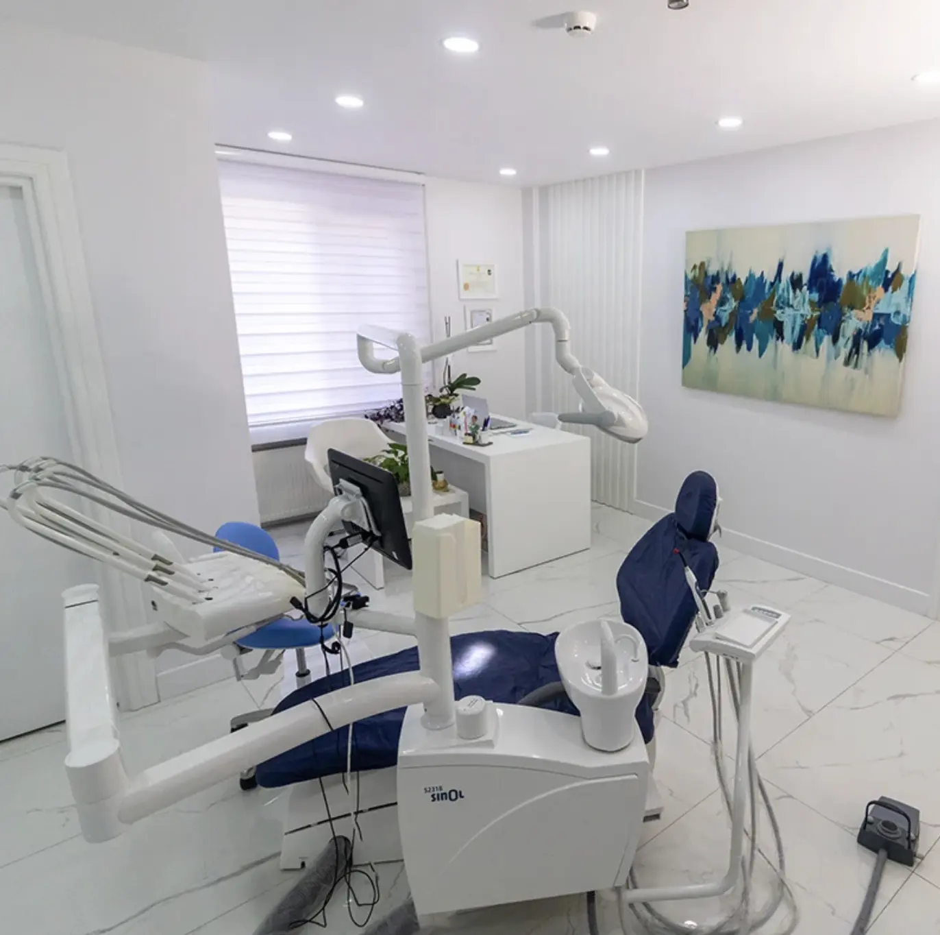Clinic-provided photograph of Dr Seval Bayraklı