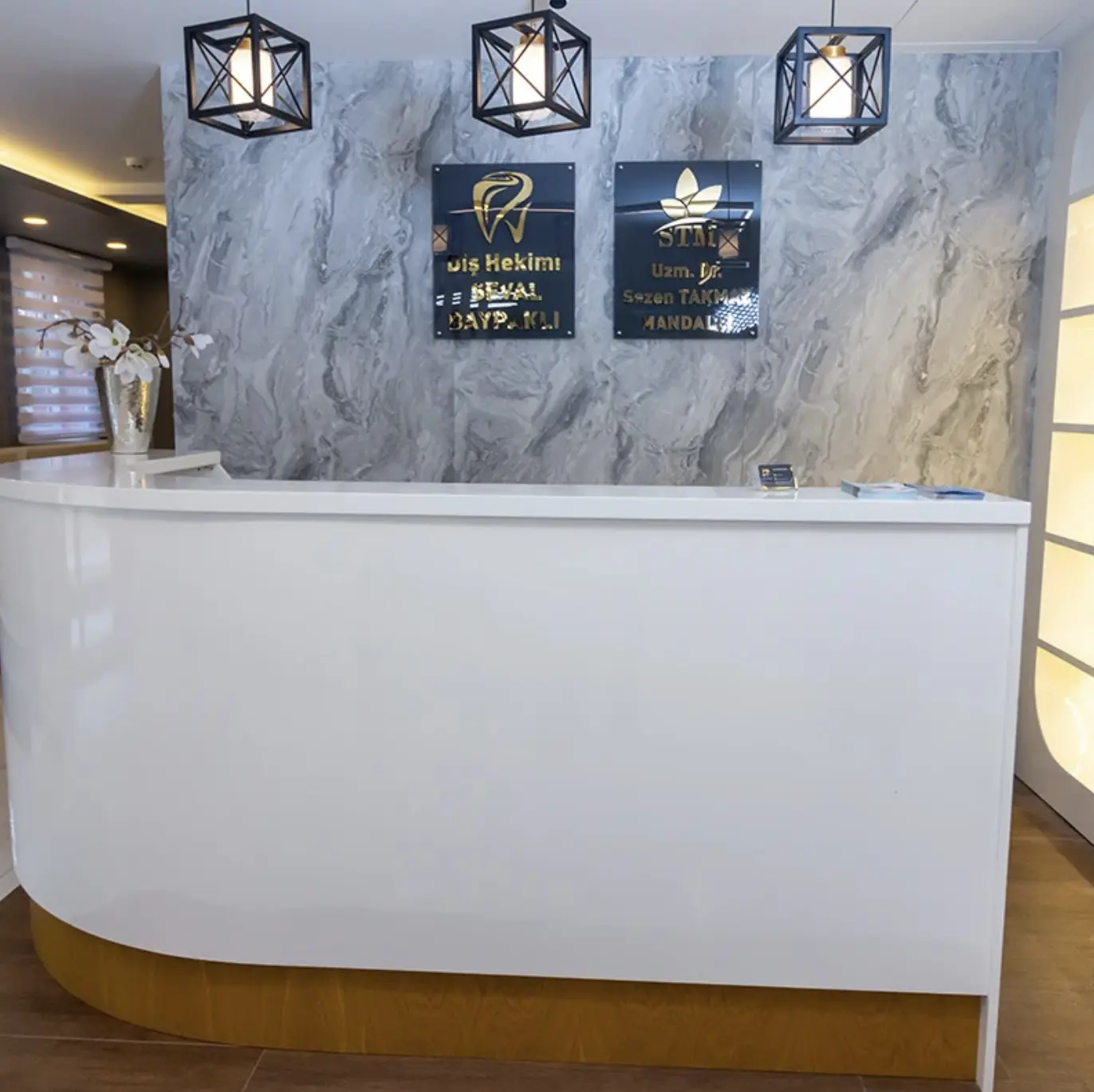 Clinic-provided photograph of Dr Seval Bayraklı