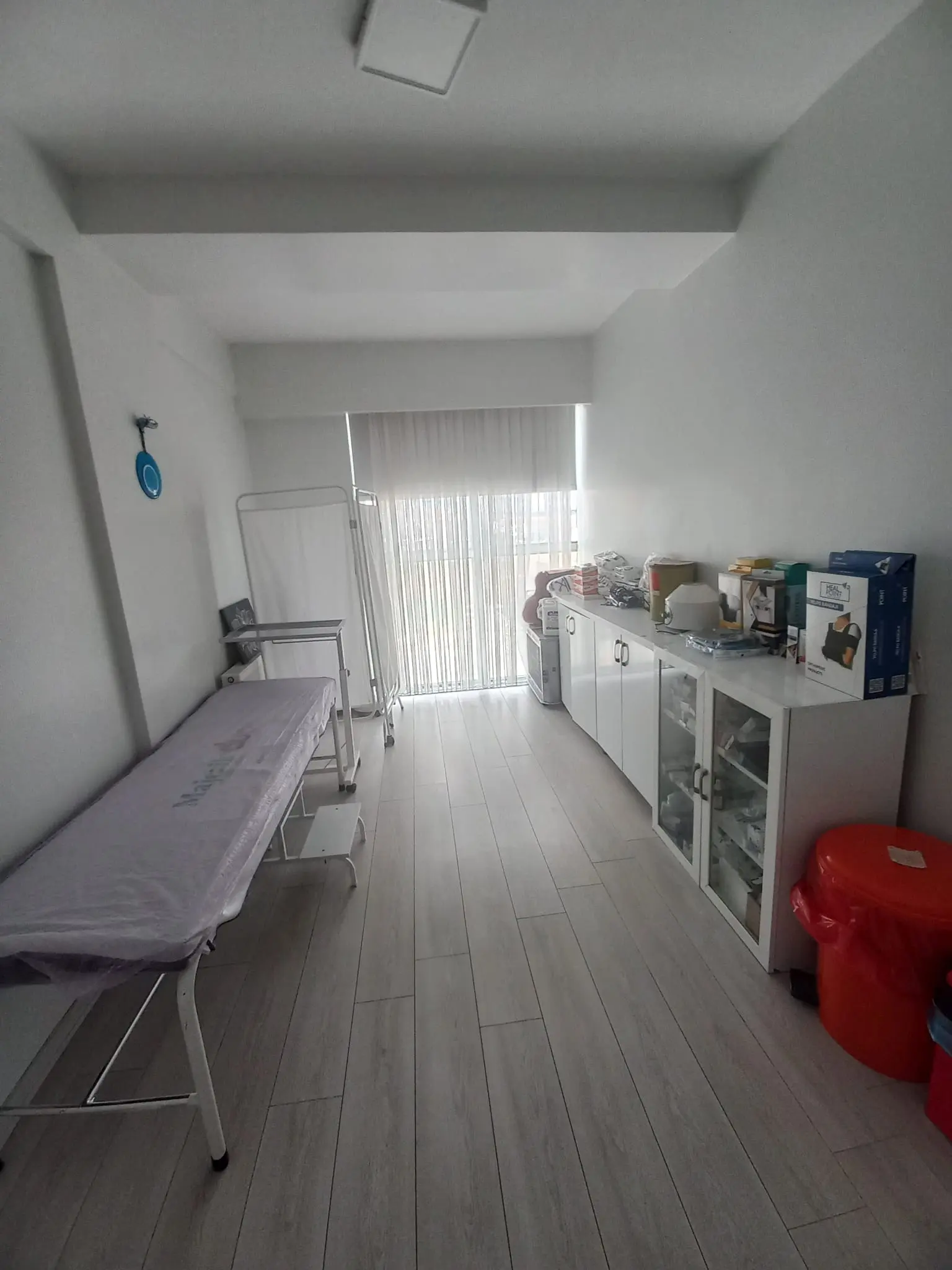 Clinic-provided photograph of Dr Alper Karalar