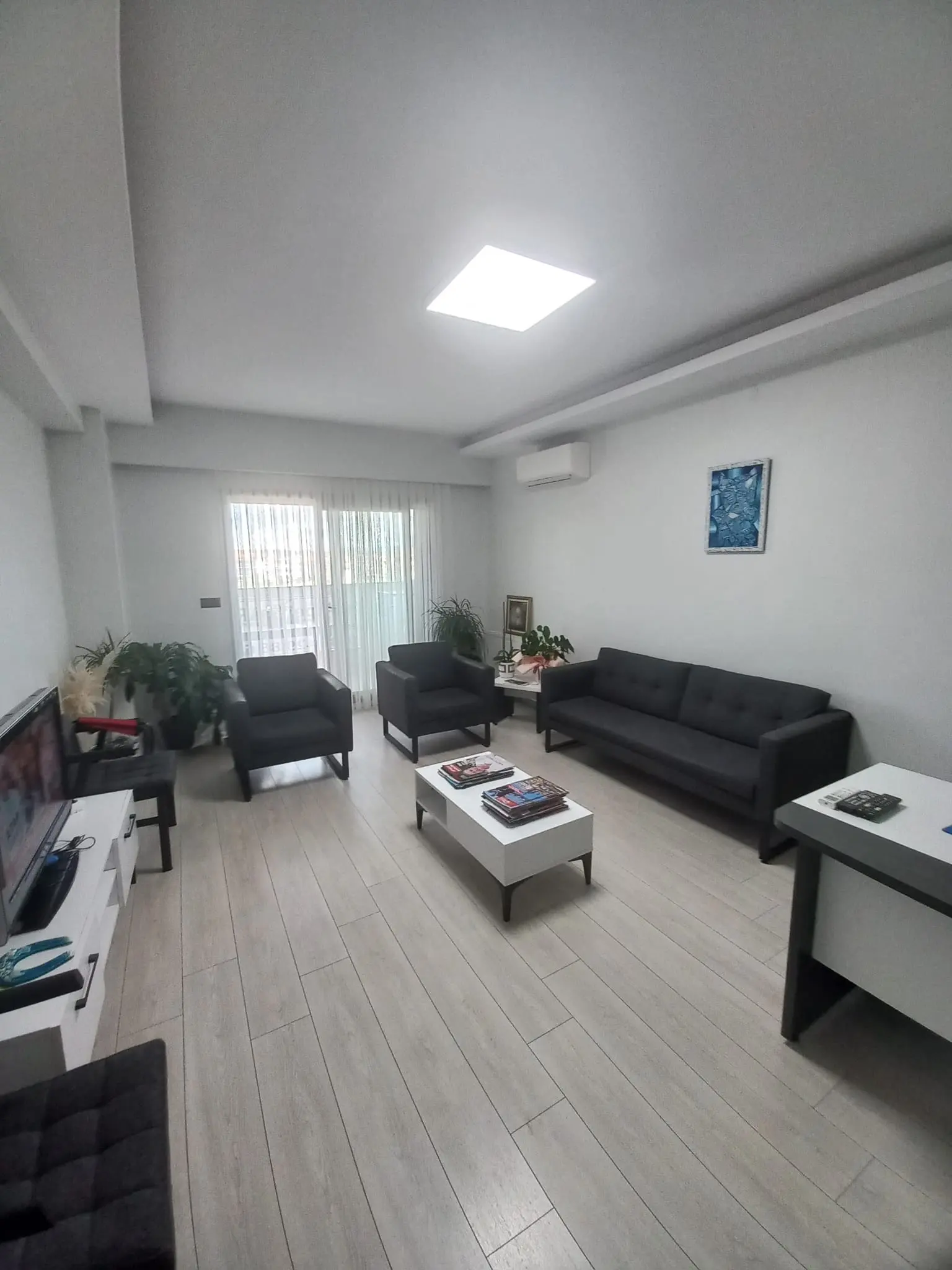 Clinic-provided photograph of Dr Alper Karalar