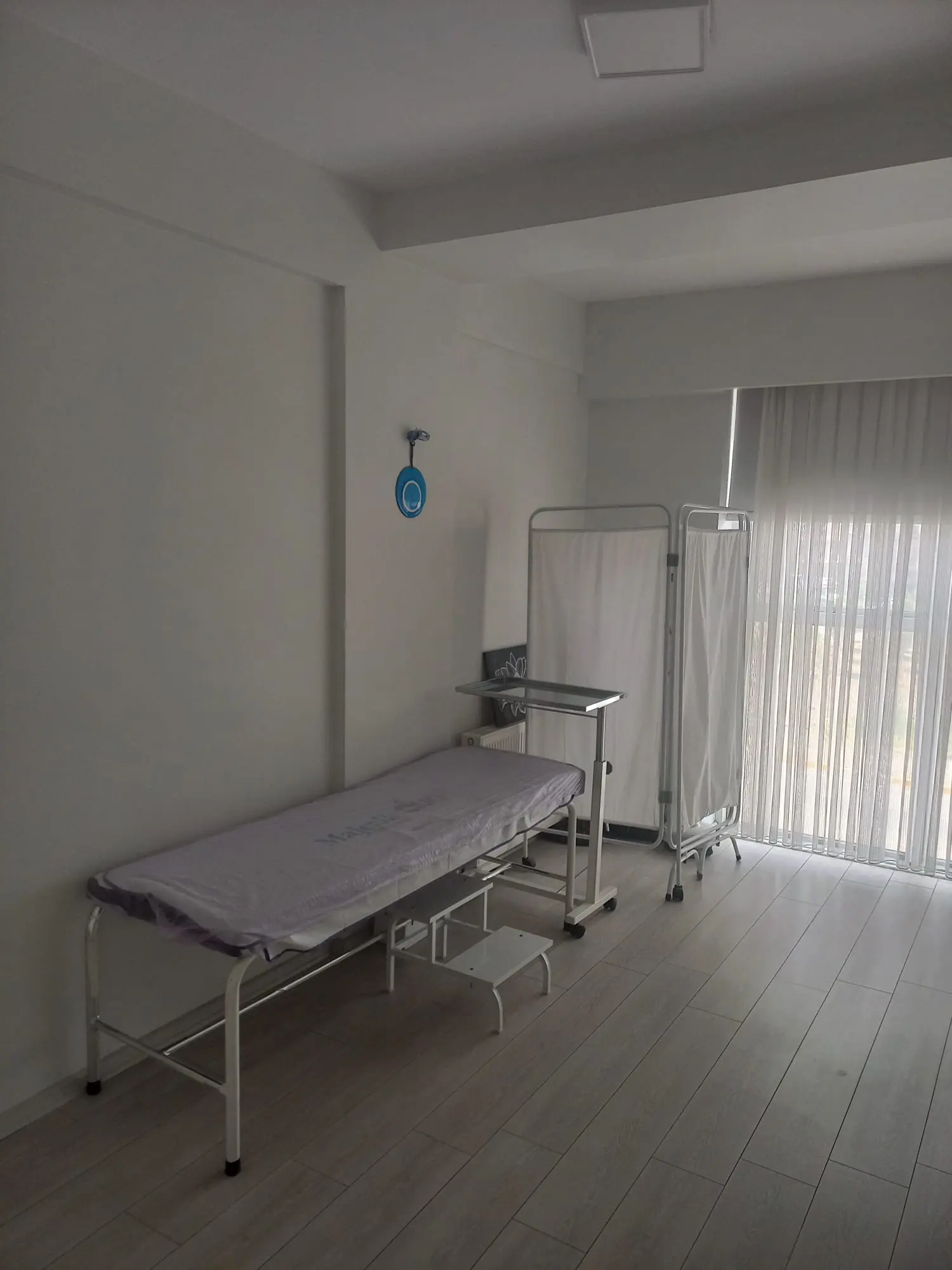 Clinic-provided photograph of Dr Alper Karalar
