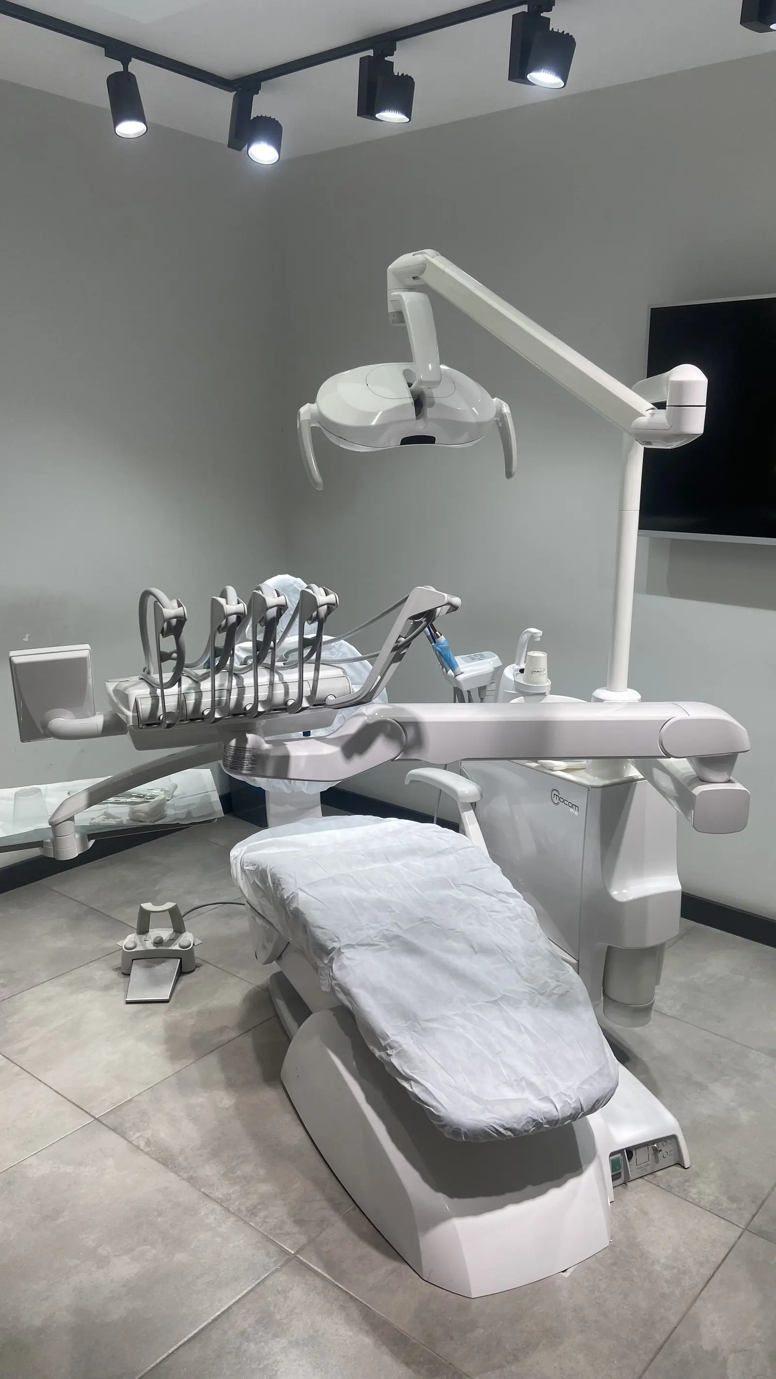 Clinic-provided photograph of Demet Dental Clinic