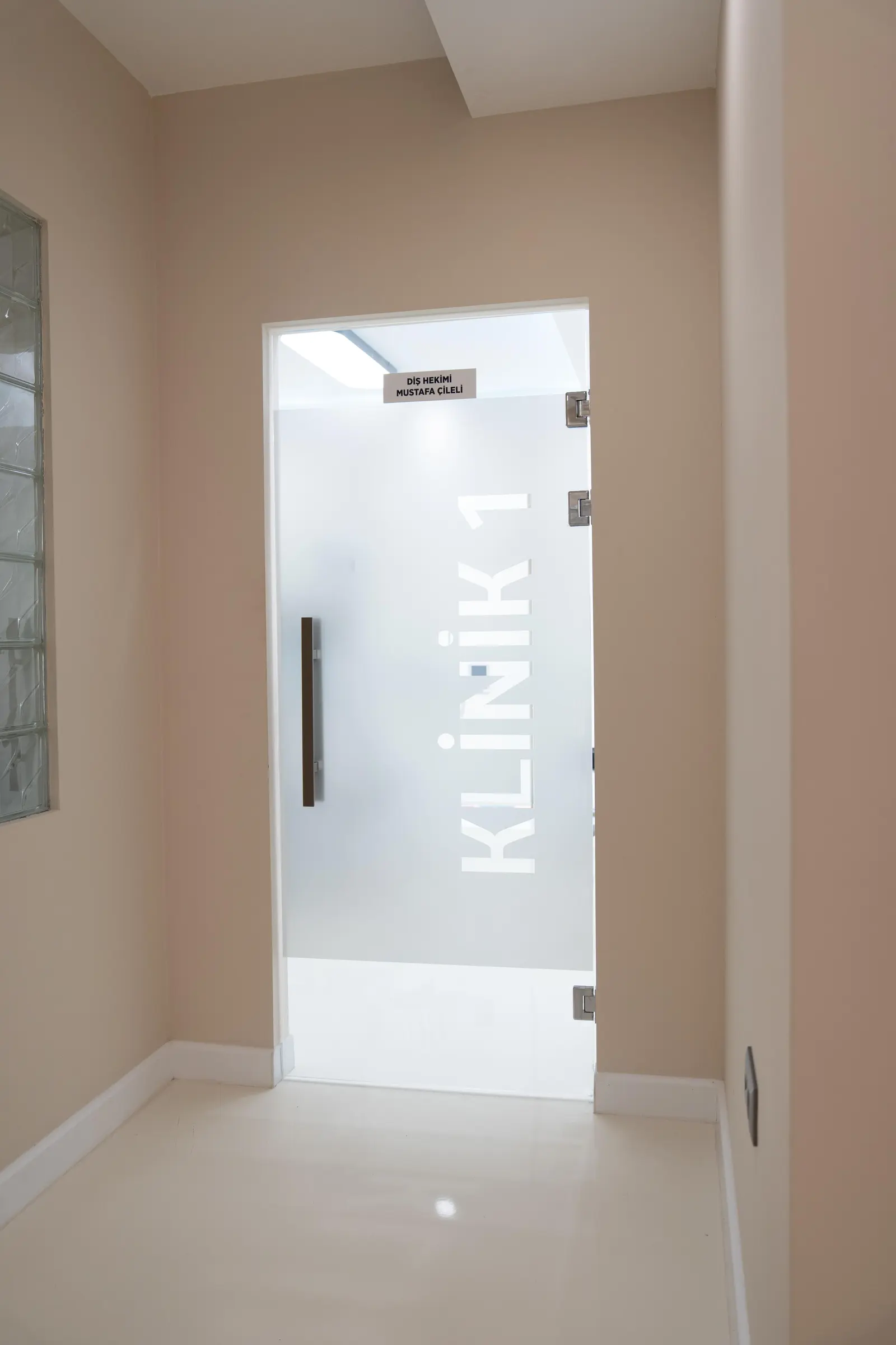 Von der Klinik bereitgestelltes Foto von Konyaaltı Zahnklinik