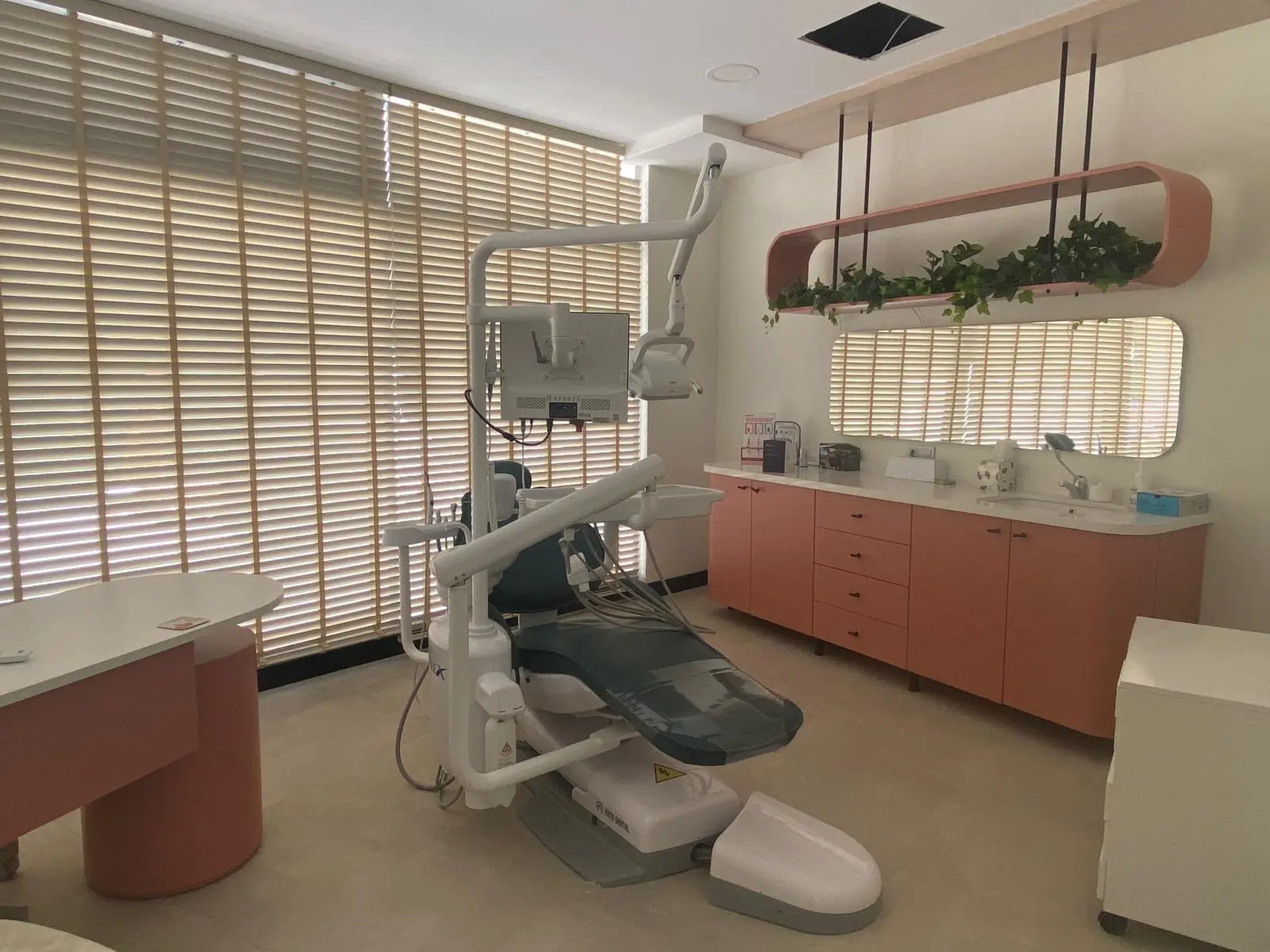 Clinic-provided photograph of Funda Sarıkaya Dental Clinic