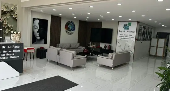 Clinic-provided photograph of Assoc. Prof. Dr Ali Seyed Resuli