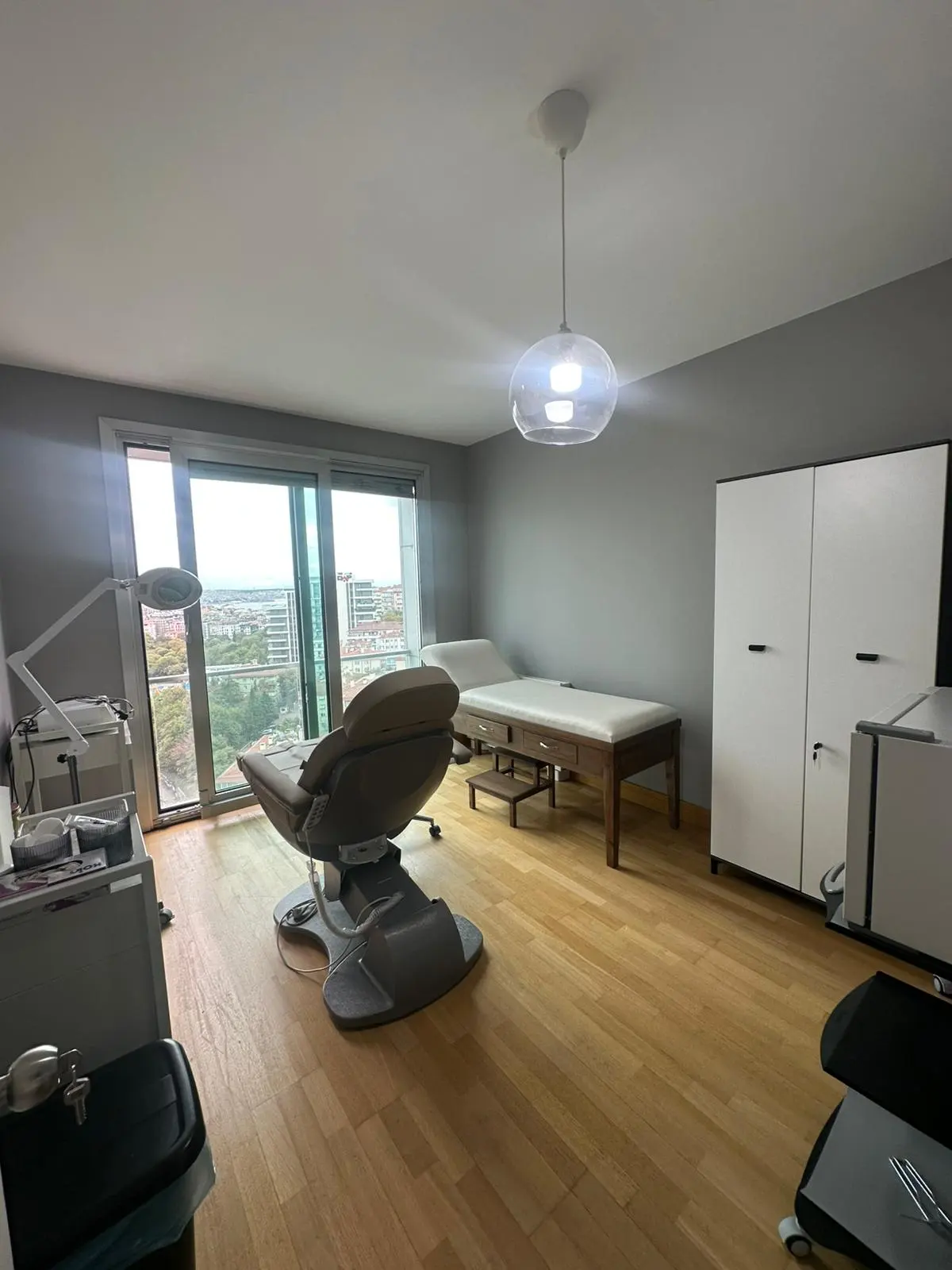 Clinic-provided photograph of Dr Servet Ada