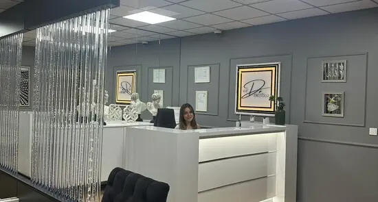 Clinic-provided photograph of Dr Mehmet Akif Zaloğlu