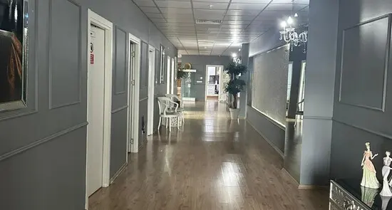 Clinic-provided photograph of Dr Mehmet Akif Zaloğlu