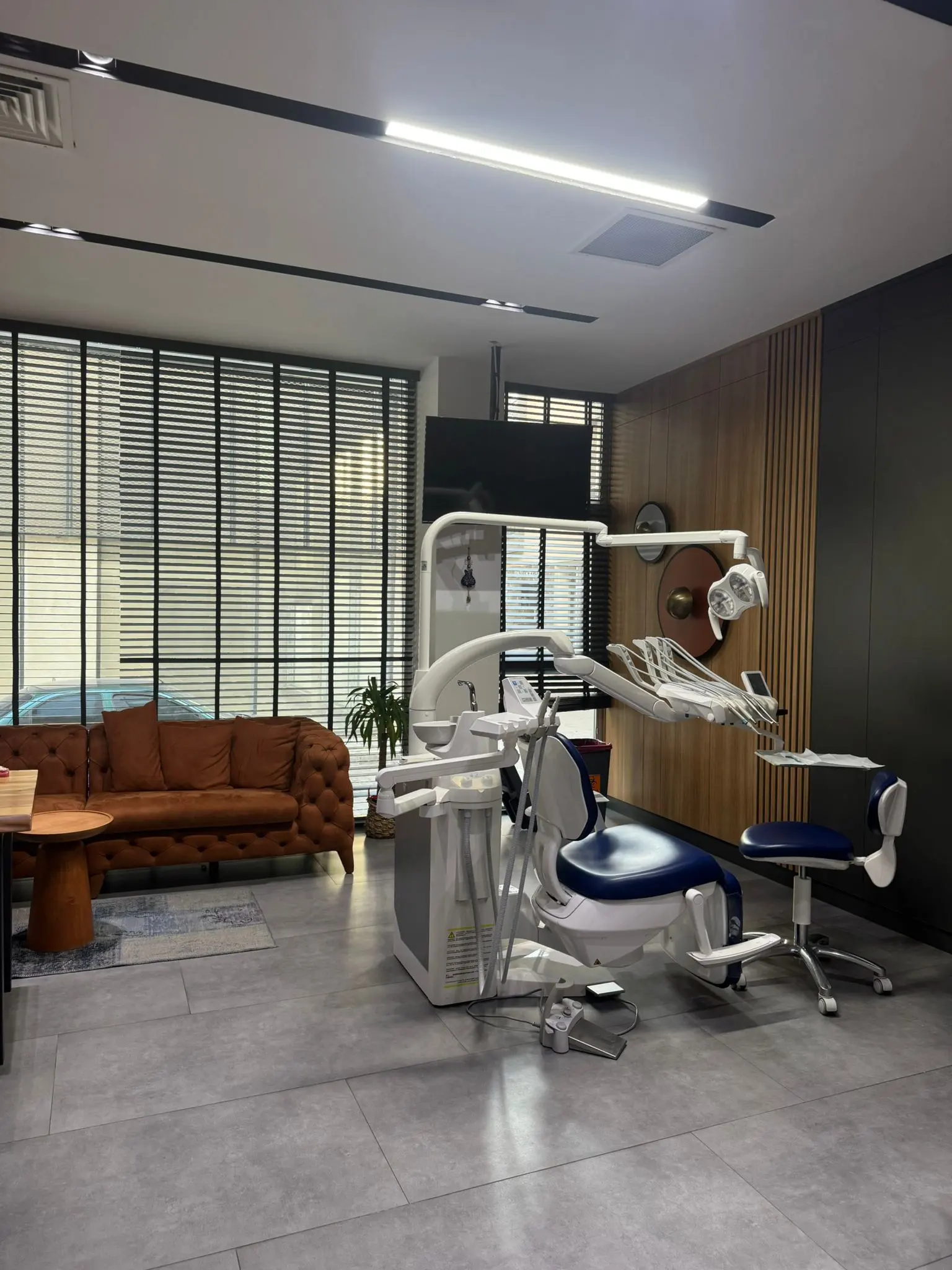 Clinic-provided photograph of Omnia Dental Clinic