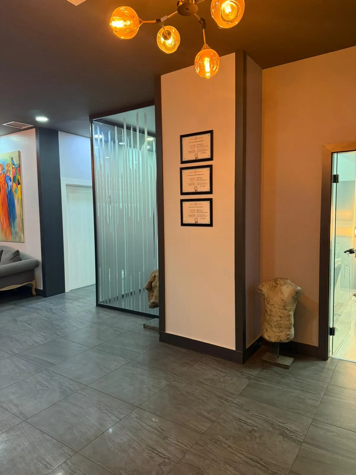 Clinic-provided photograph of Dr İhsan Bayraktar