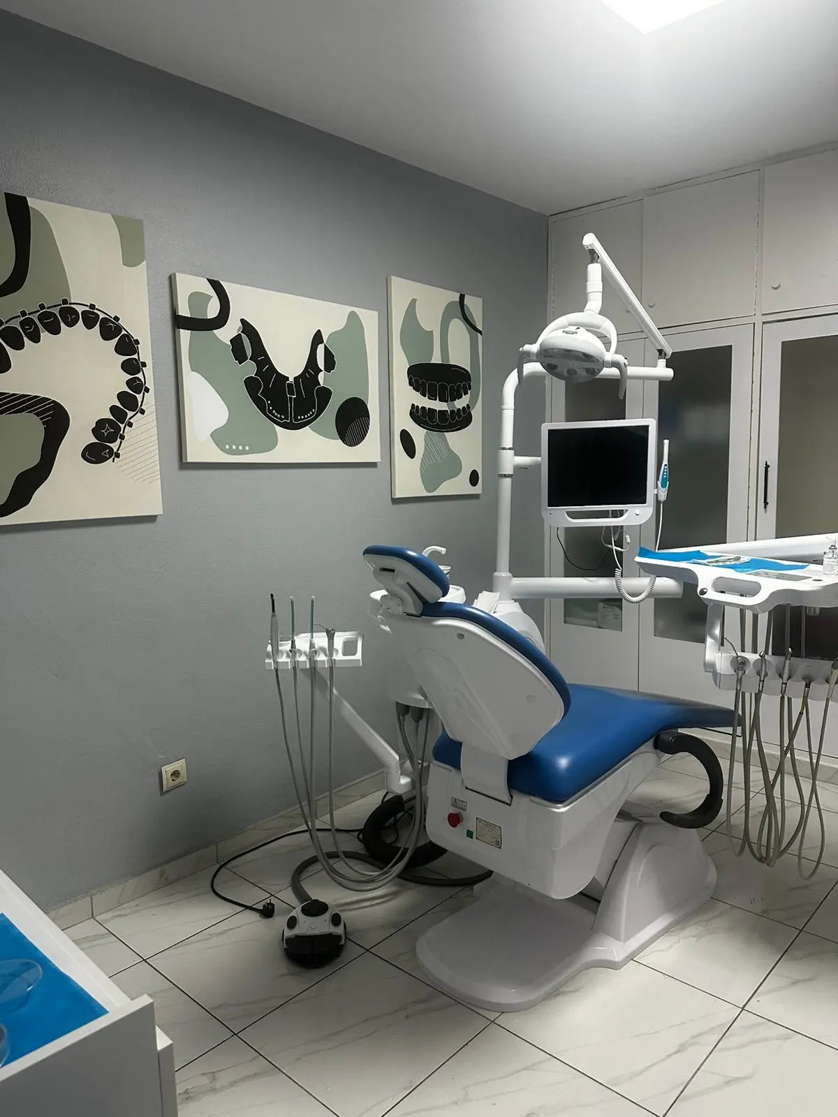 Clinic-provided photograph of Dr Gökhan Düşünmez