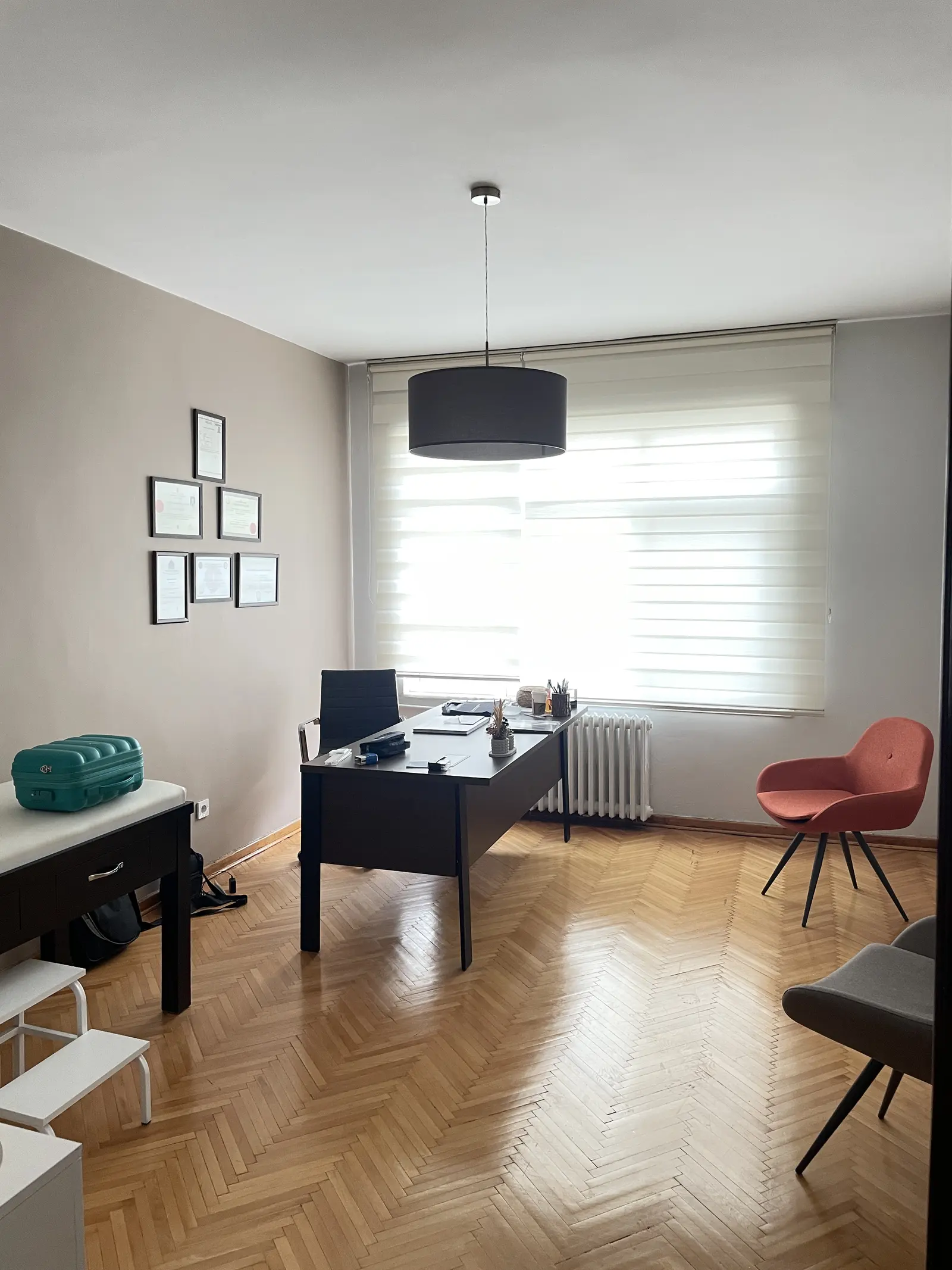 Clinic-provided photograph of Dr Mehmet Can Şakı