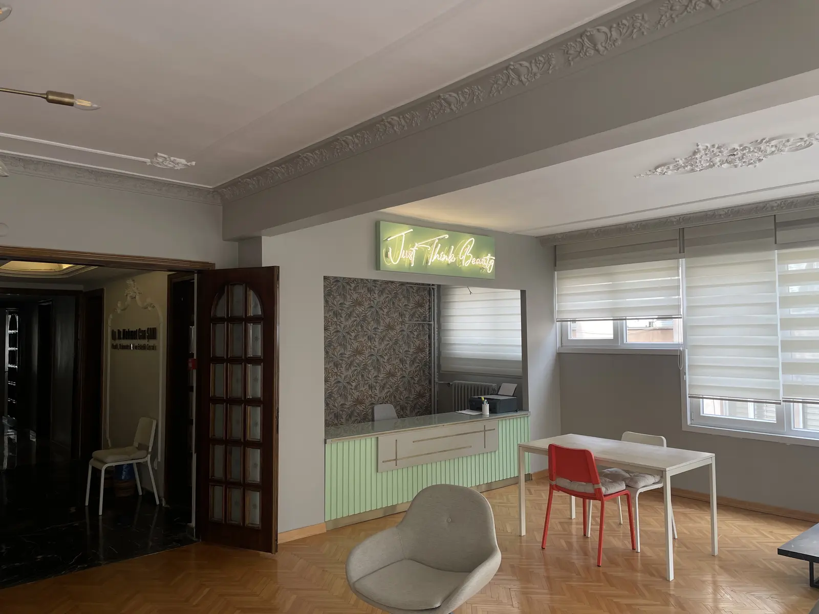 Clinic-provided photograph of Dr Mehmet Can Şakı