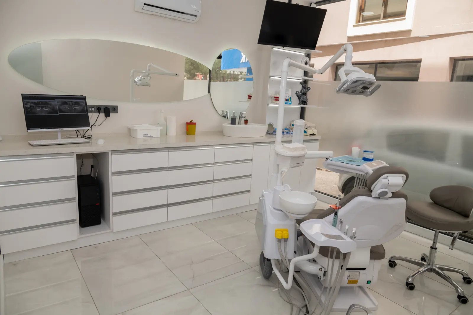 Von der Klinik bereitgestelltes Foto von Dent Egemen