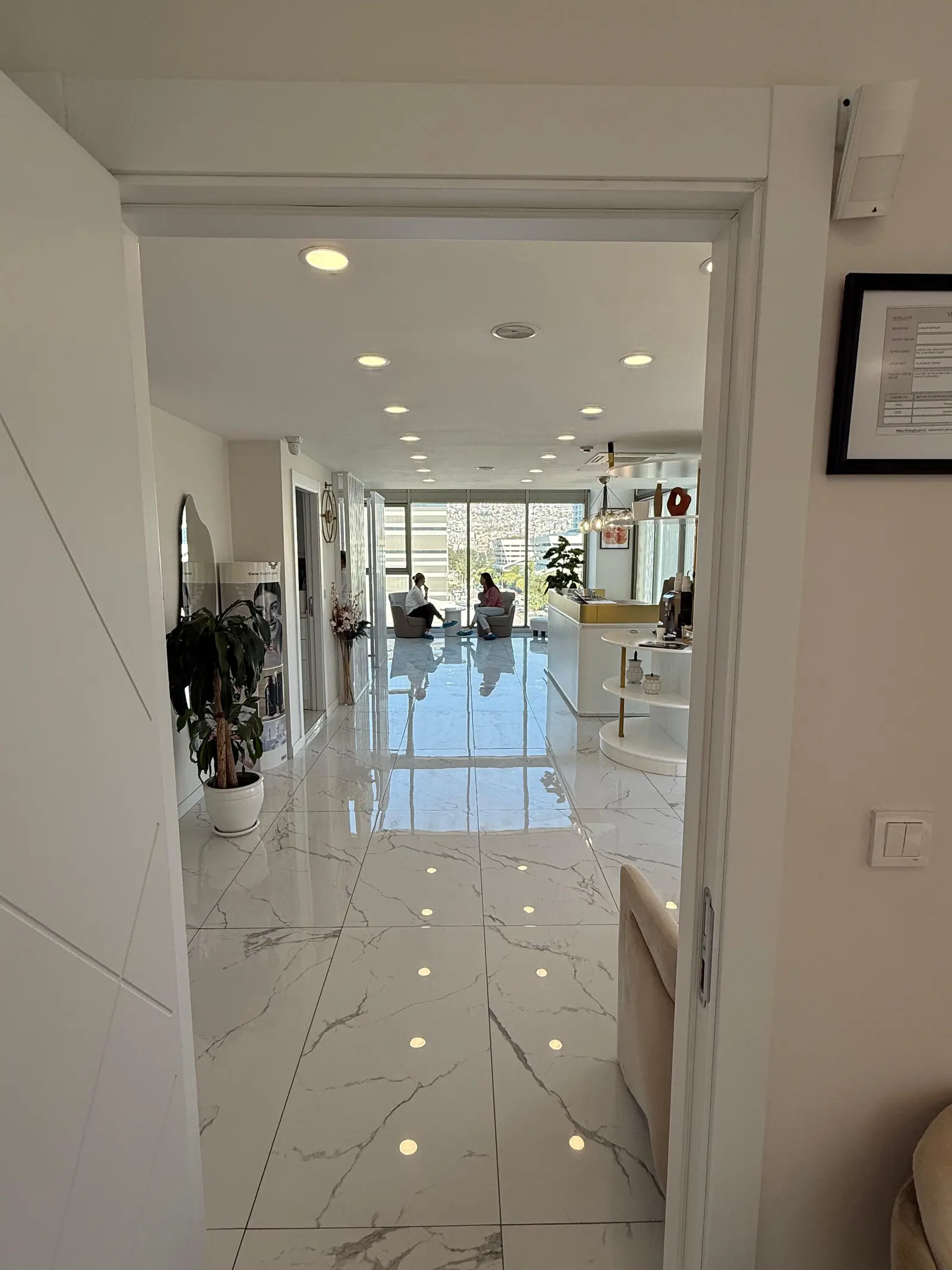 Clinic-provided photograph of Dr Çağlar İmançer