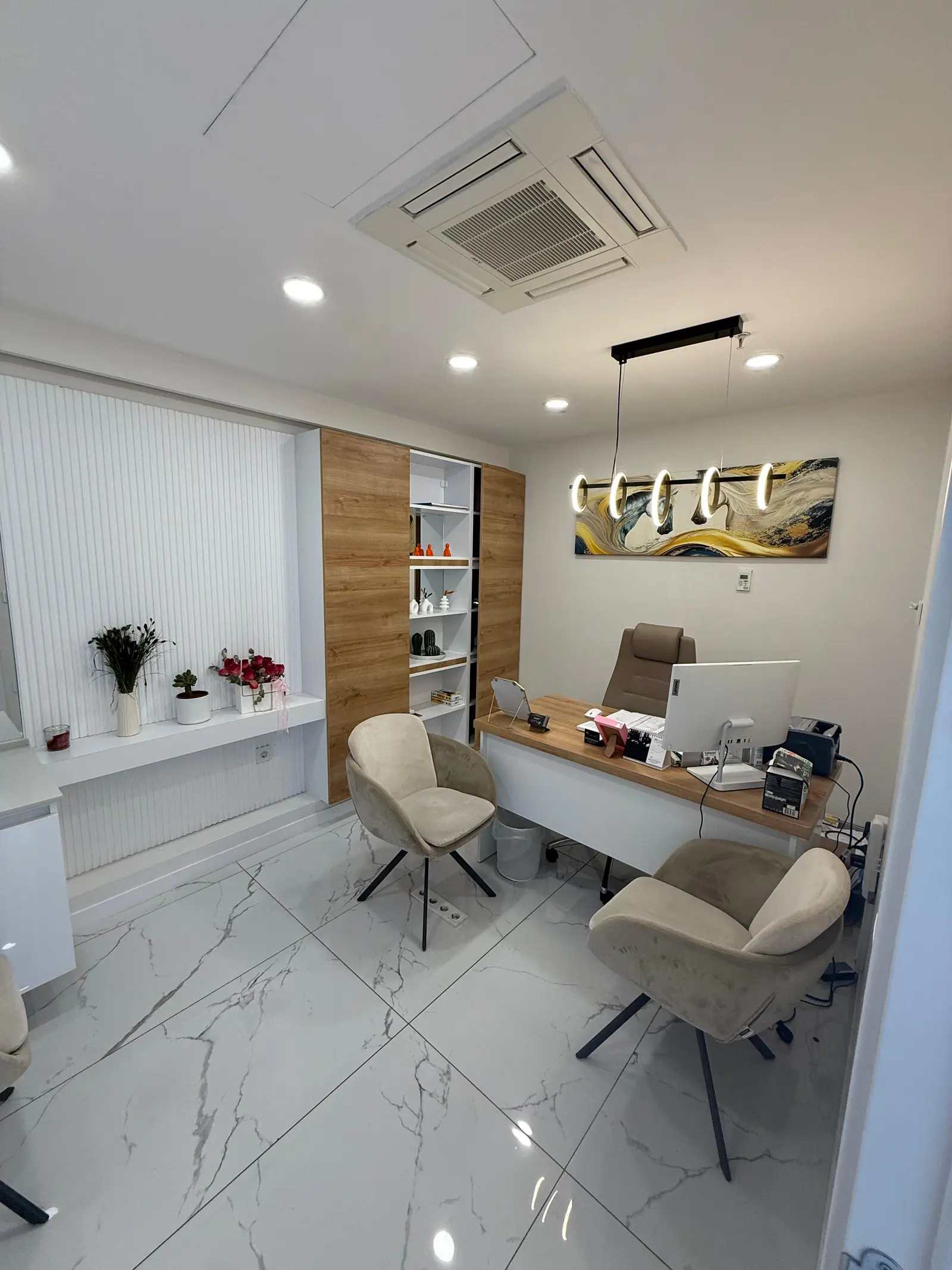 Clinic-provided photograph of Dr Çağlar İmançer