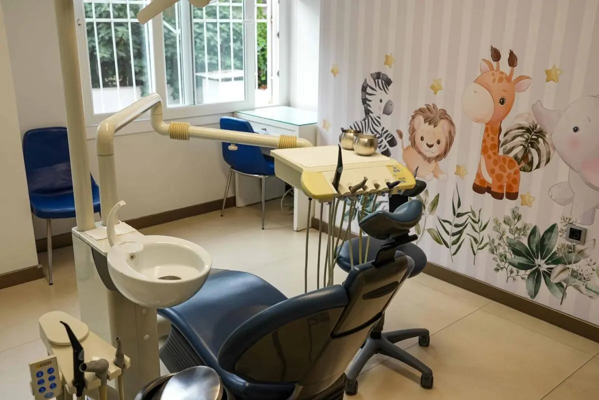 Clinic-provided photograph of Happydent Dental Clinic