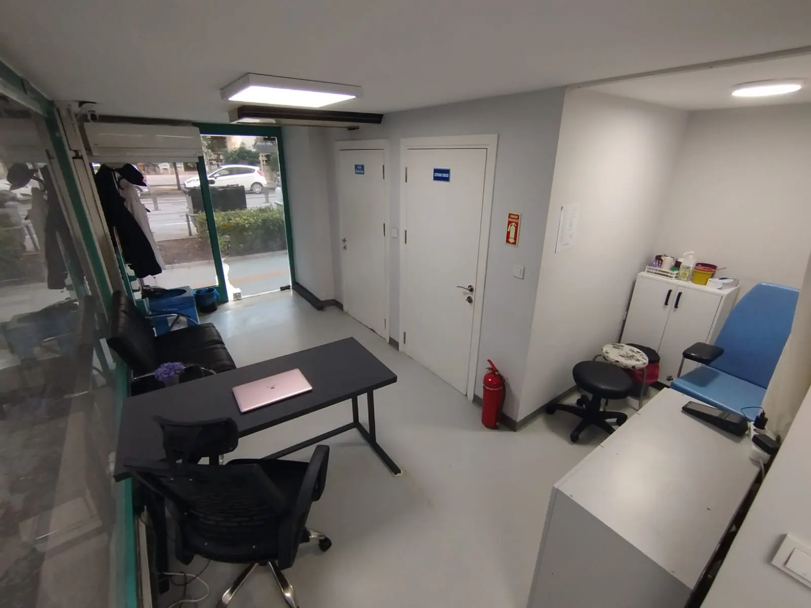 Clinic-provided photograph of Izmir Genetics Centre