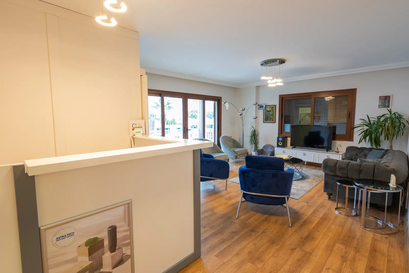 Clinic-provided photograph of Özge Kolkesen Şahin Dental Clinic