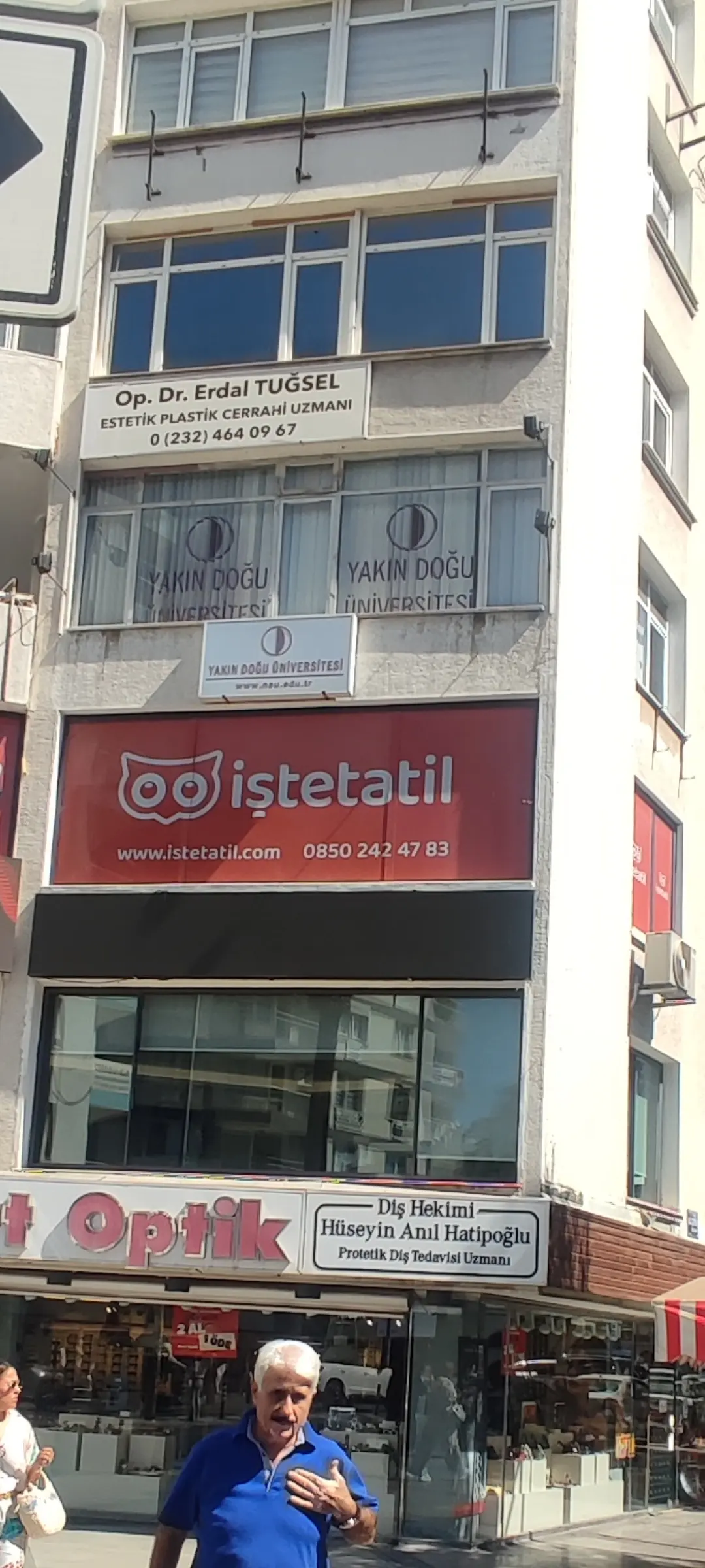 Von der Klinik bereitgestelltes Foto von Dr. Erdal Tuğsel